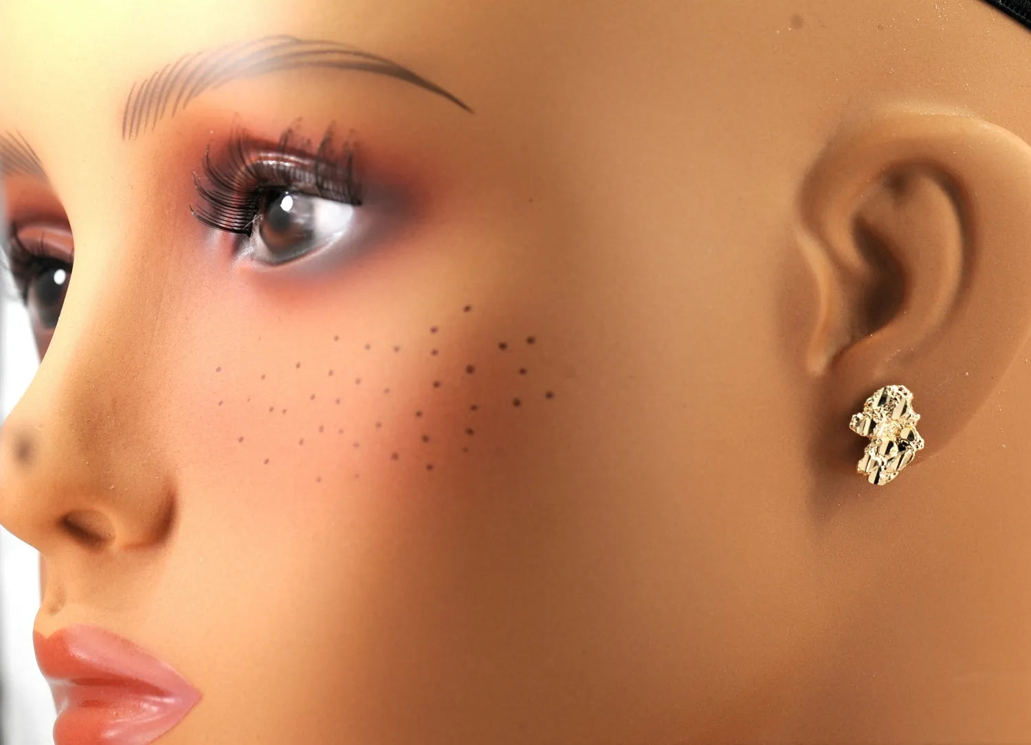 10k Yellow Gold Nuggett Earrings. Small