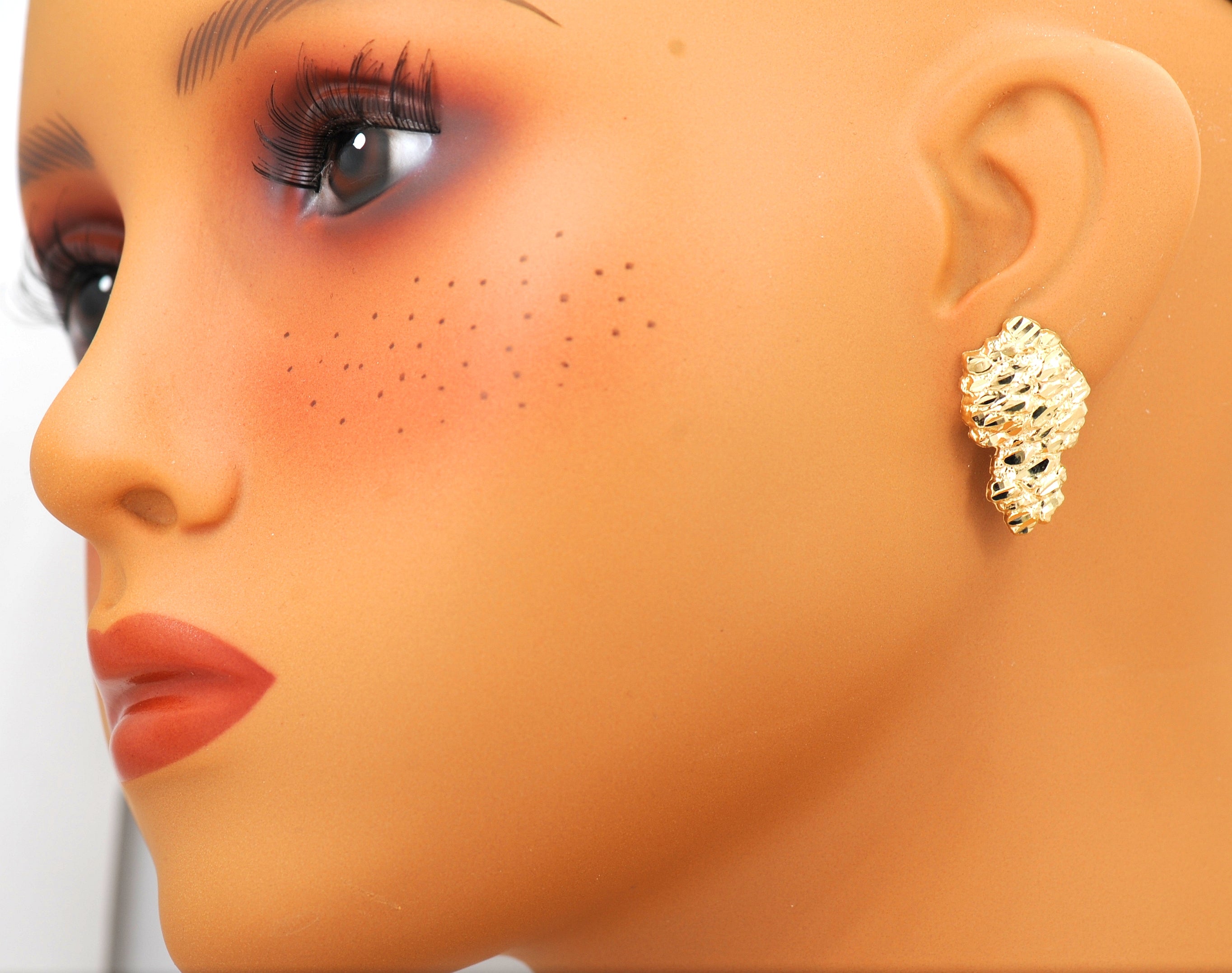 10k Yellow Gold Nuggett Earrings. Large