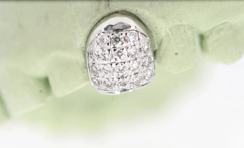 JDTK-G63-RIDING SOLO SINGLE 18K INDIVIDUAL DIAMOND TOOTH