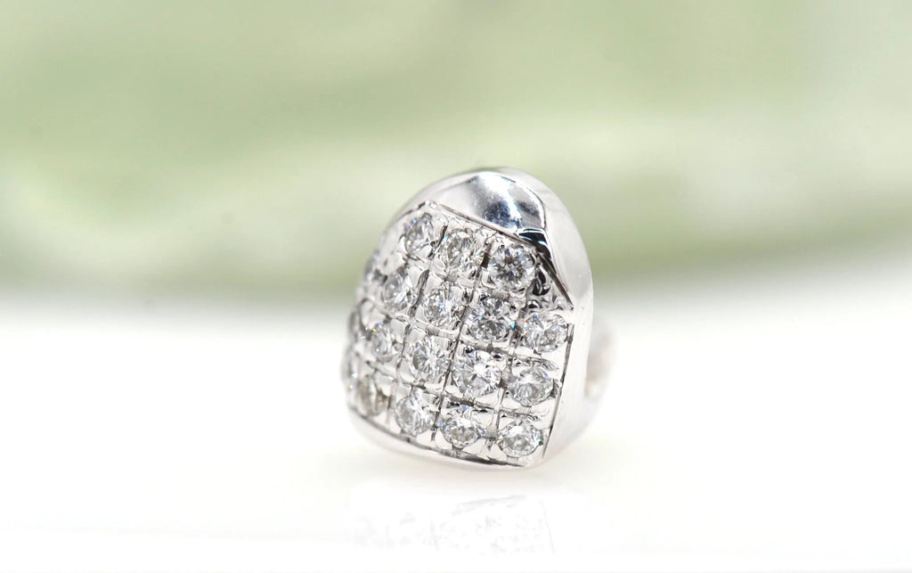 JDTK-G63-RIDING SOLO SINGLE 18K INDIVIDUAL DIAMOND TOOTH