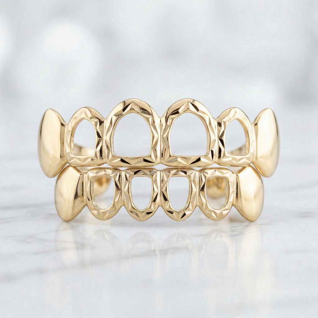 Open Face with Diamond Cut and White Gold Rhodium