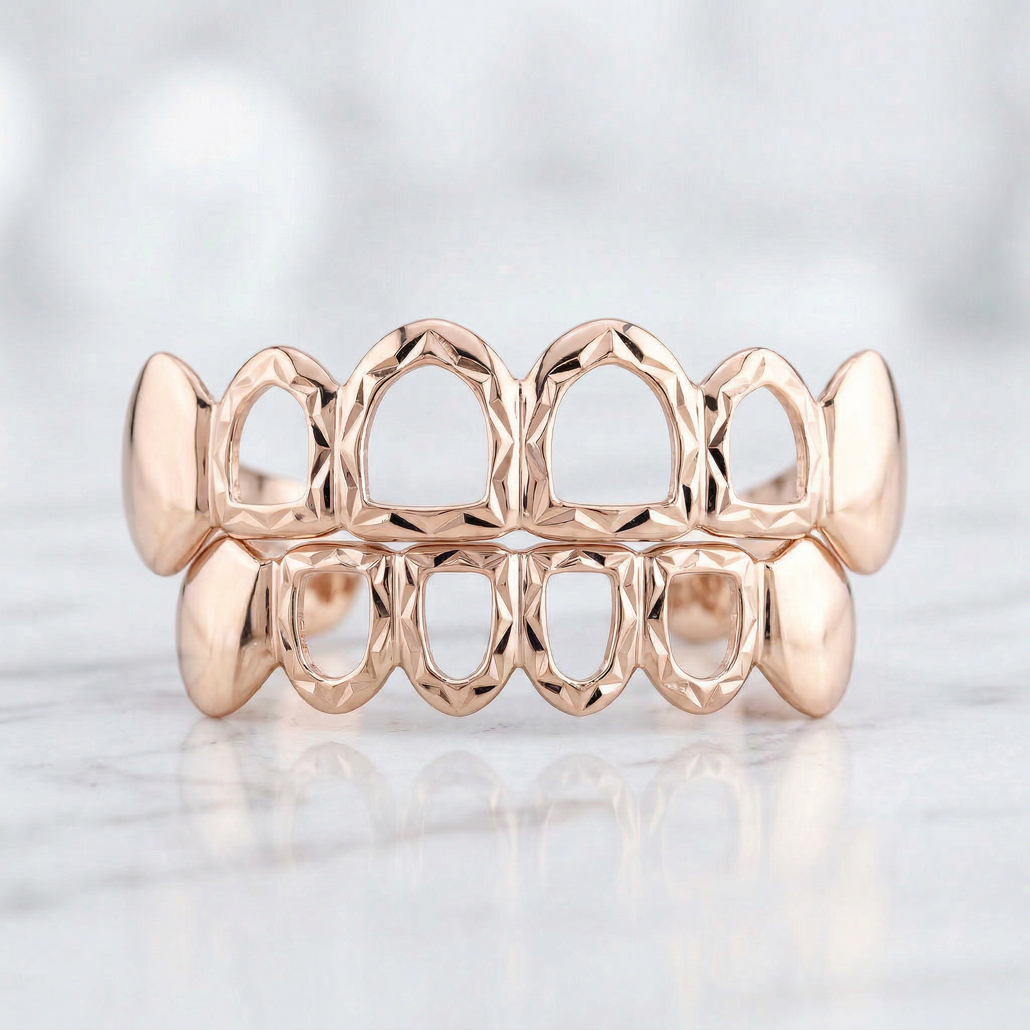 Open Face with Diamond Cut and White Gold Rhodium