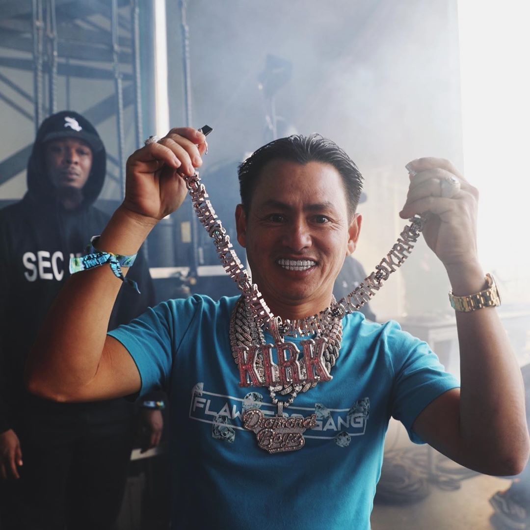 Diamond Chains – Johnny Dang & Co