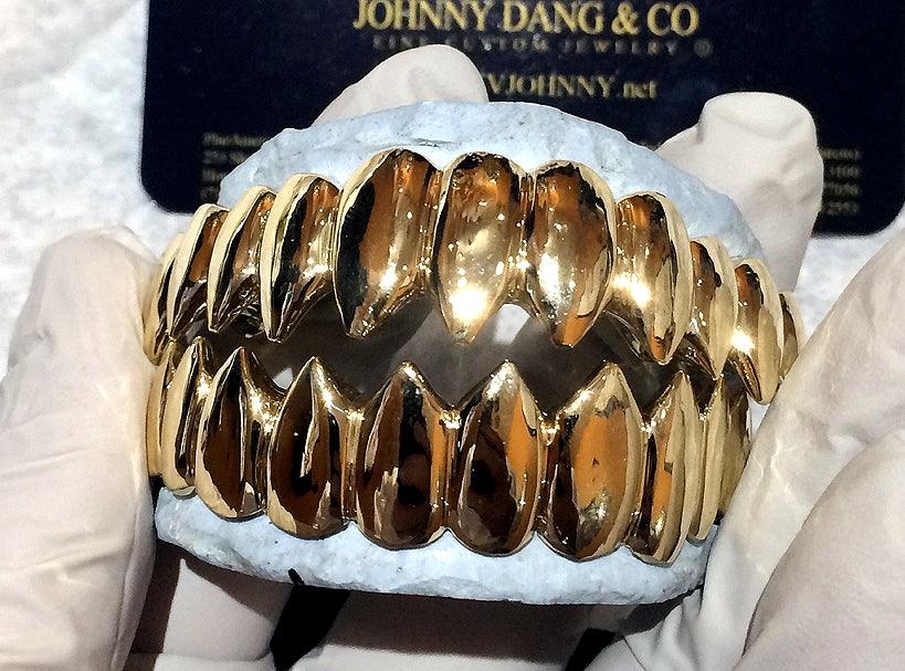 Silver Grillz – Johnny Dang & Co