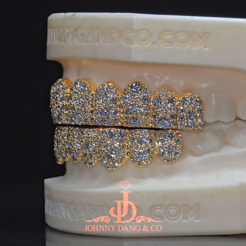JDWR-2026-30 Flawless Mosaic Set Grillz Yellow Gold (Pull Out)