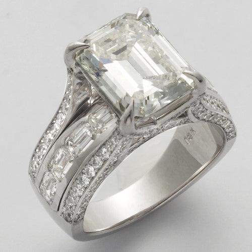 18KW 6.70CTW ROUND & EMERALD CUT DIAMOND BRIDAL - Johnny Dang & Co